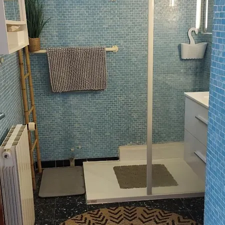 04 Luberon 3 8 Personnes * Vachères