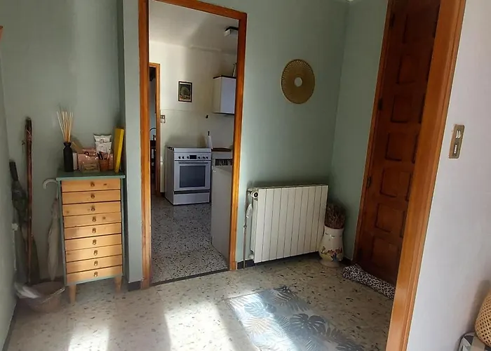 04 Luberon 3 8 Personnes * Vachères