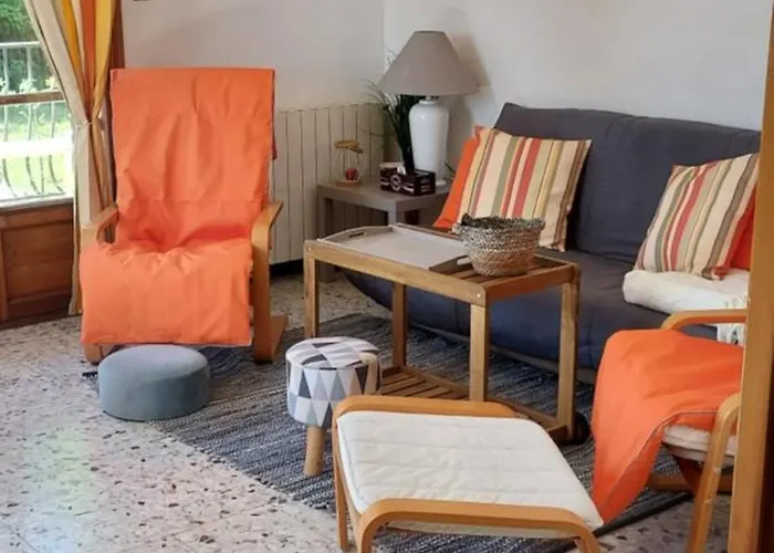 04 Luberon 3 8 Personnes Vachères