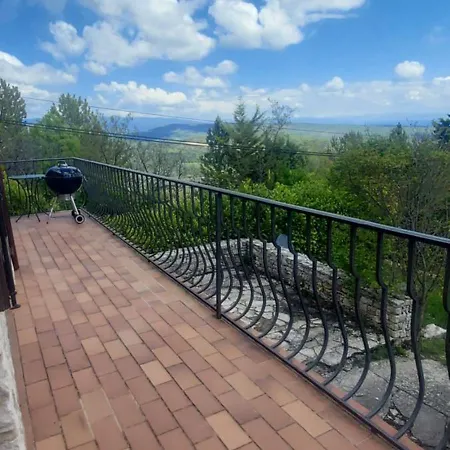 04 Luberon 3 8 Personnes *