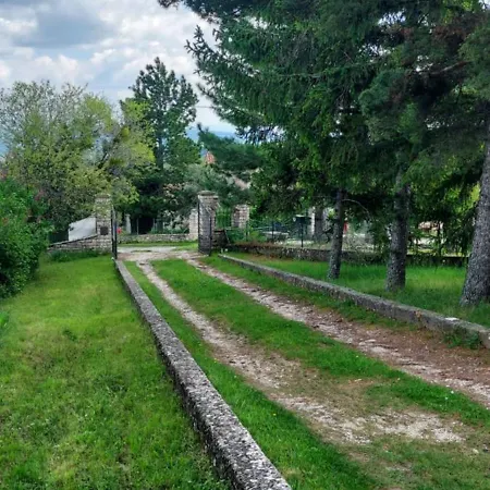 04 Luberon 3 8 Personnes Vachères