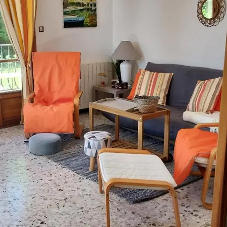 04 Luberon 3 8 Personnes Vachères