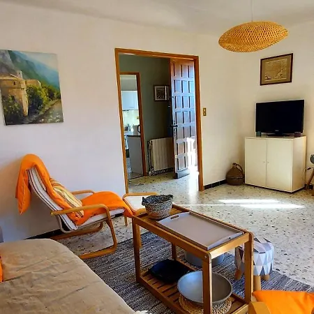 04 Luberon 3 8 Personnes * Vachères