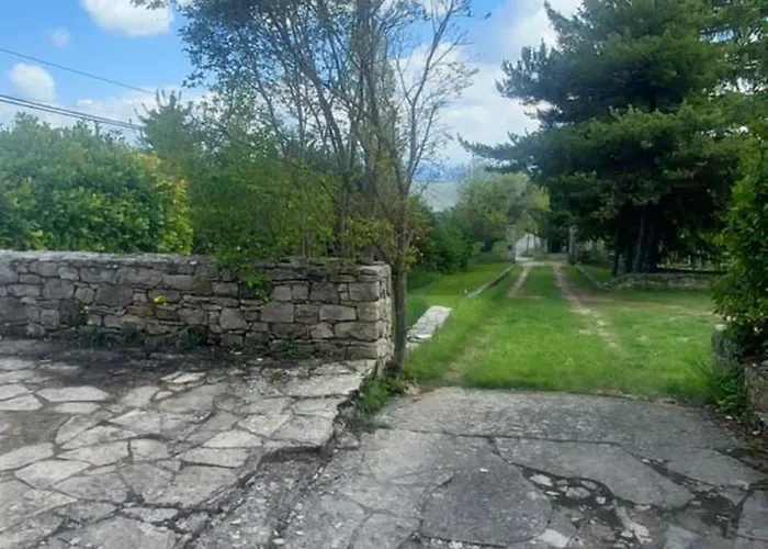 04 Luberon 3 8 Personnes Vacheres